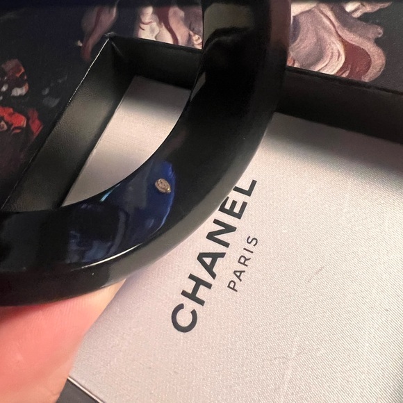 CHANEL coco resin black bracelet vintage w/ box - Picture 6 of 7